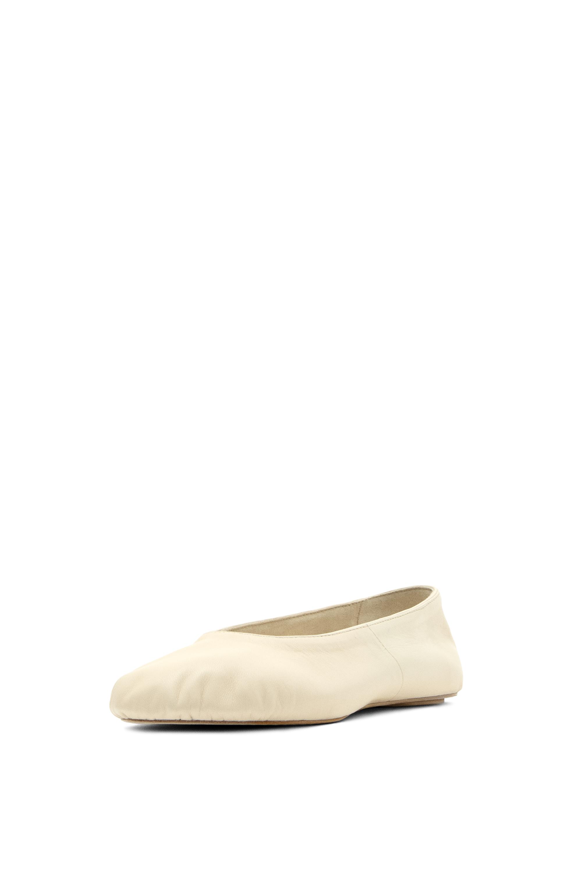Ballerine en cuir souple